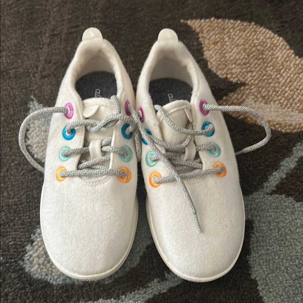Allbirds White and Blue Minimalist Sneakers with Colorful Eyelets